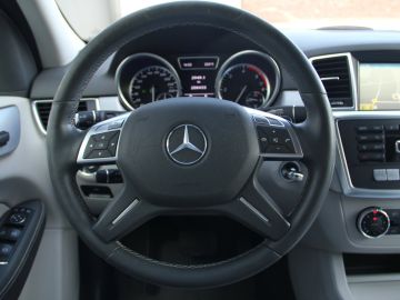 Mercedes-Benz M-Klasse